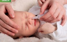 Bé bị ho sổ mũi nên uống thuốc gì an toàn và hiệu quả?