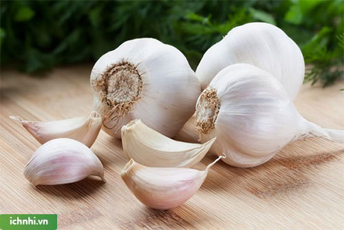 DÙNG TỎI NƯỚNG CHỮA HO DÀNH CHO NHIỀU ĐỘ TUỔI