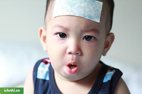 Những nguyên nhân nào gây ho ở trẻ sơ sinh?